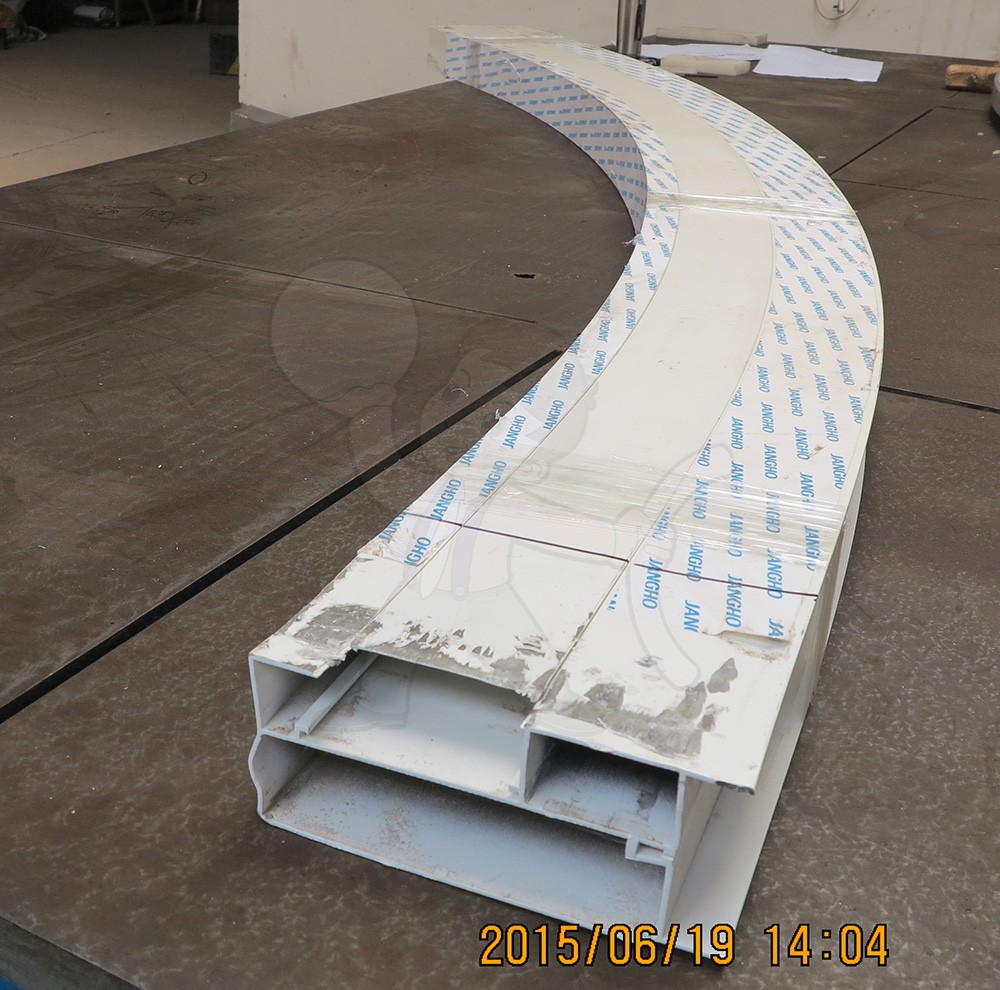 Biegebearbeitung von dekorativem Material aus Aluminiumlegierung