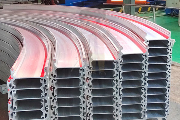 Shengda Laqu Factory: Ein Durchbruch in der Anpassungsfähigkeit, Effizienz und Präzision der CNC-Biegetechnologie
