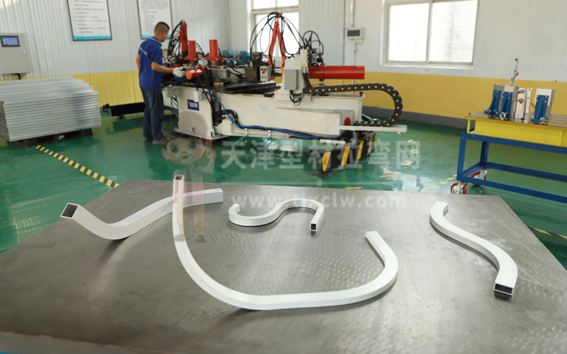 Profilbiegen für verschiedene Anwendungen: Analyse von Anwendungsunterschieden und Prozesseigenschaften